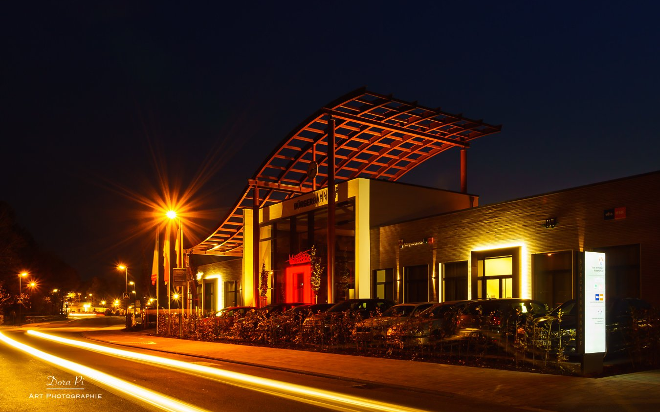 Bürgerbahnhof bei Nacht 