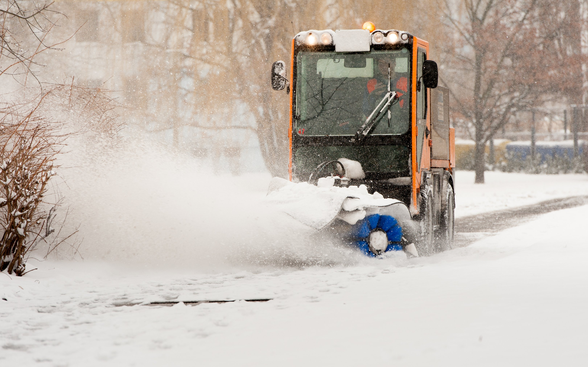 Winterfahrzeug beim Winterdienst 